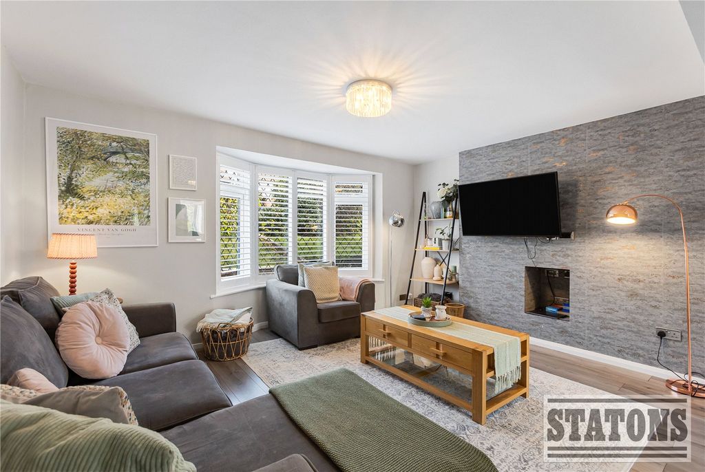 Property photo 2 of 19 Picture No. 36