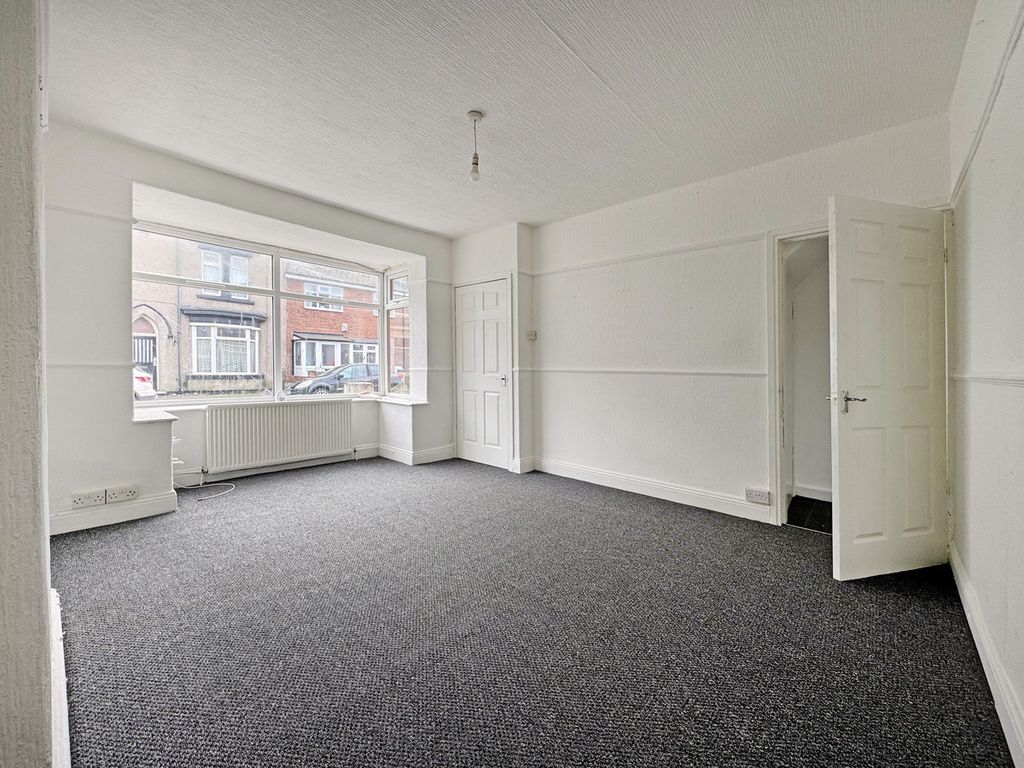 Property photo 2 of 30