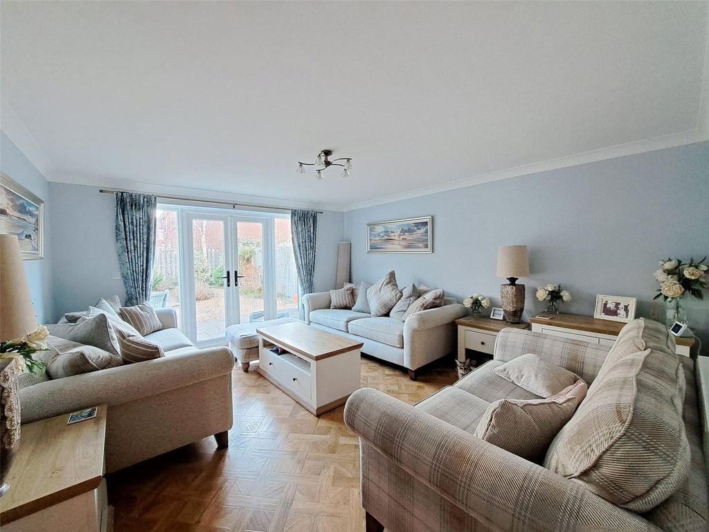 Property photo 3 of 28 Picture No. 24