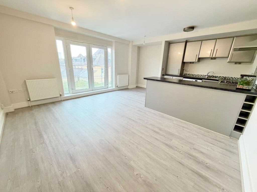 Property photo 1 of 11 2 Bed Flat To Rent, Chelmsford CM2