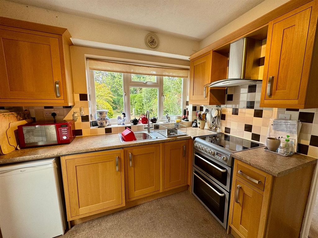 Property photo 3 of 24 Kitchen