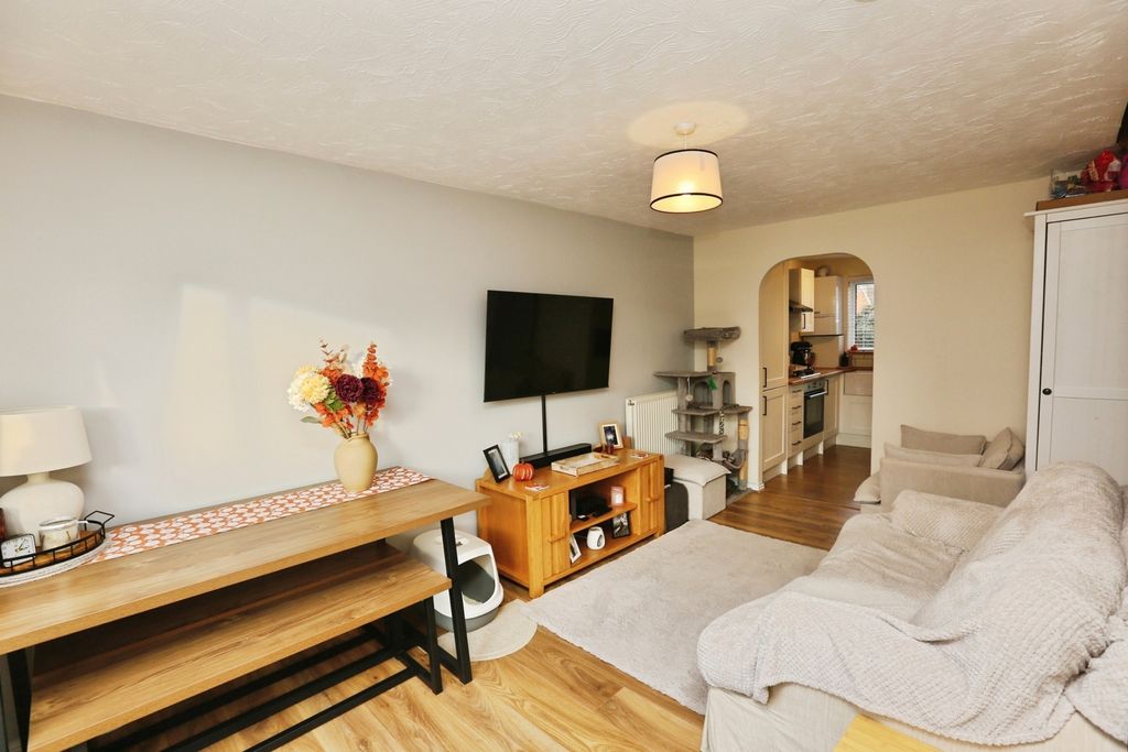 Property photo 2 of 15 Photo