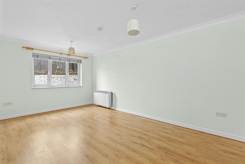 Property photo 2 of 9 Reception Room