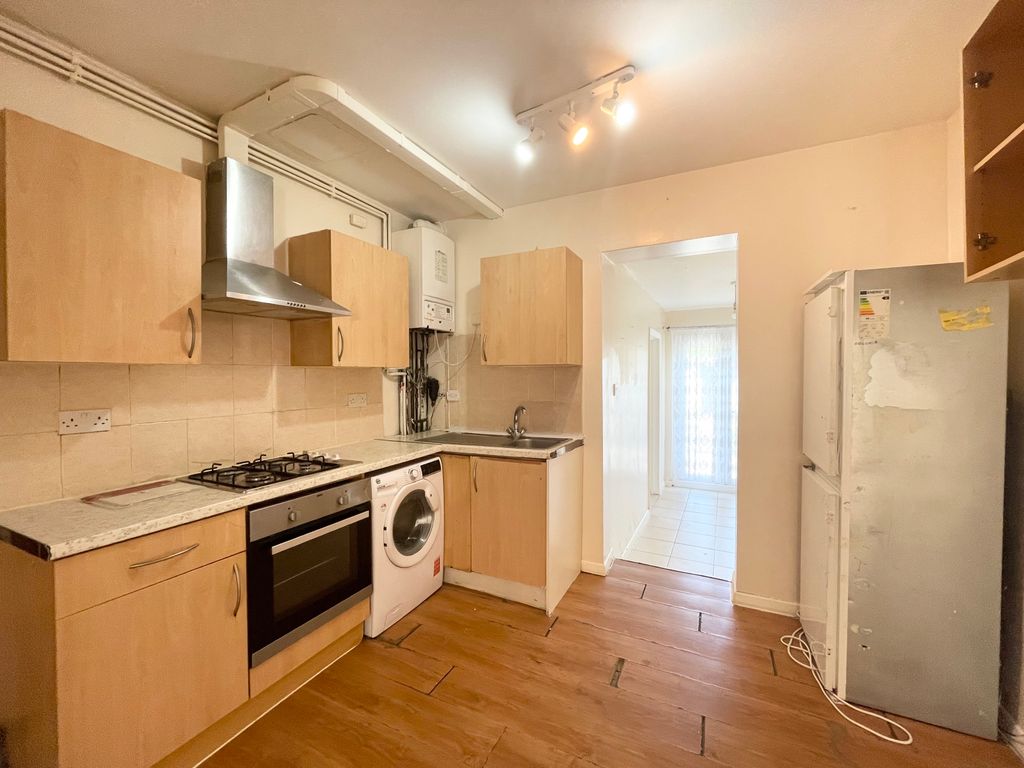 Property photo 2 of 8