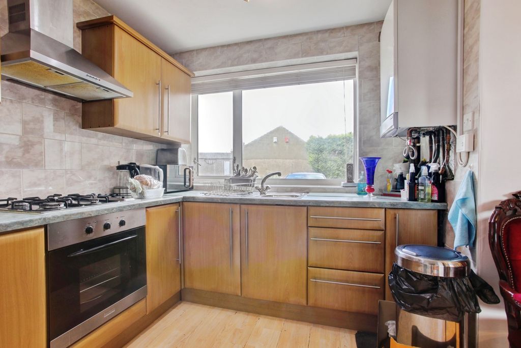 Property photo 3 of 16 Photo