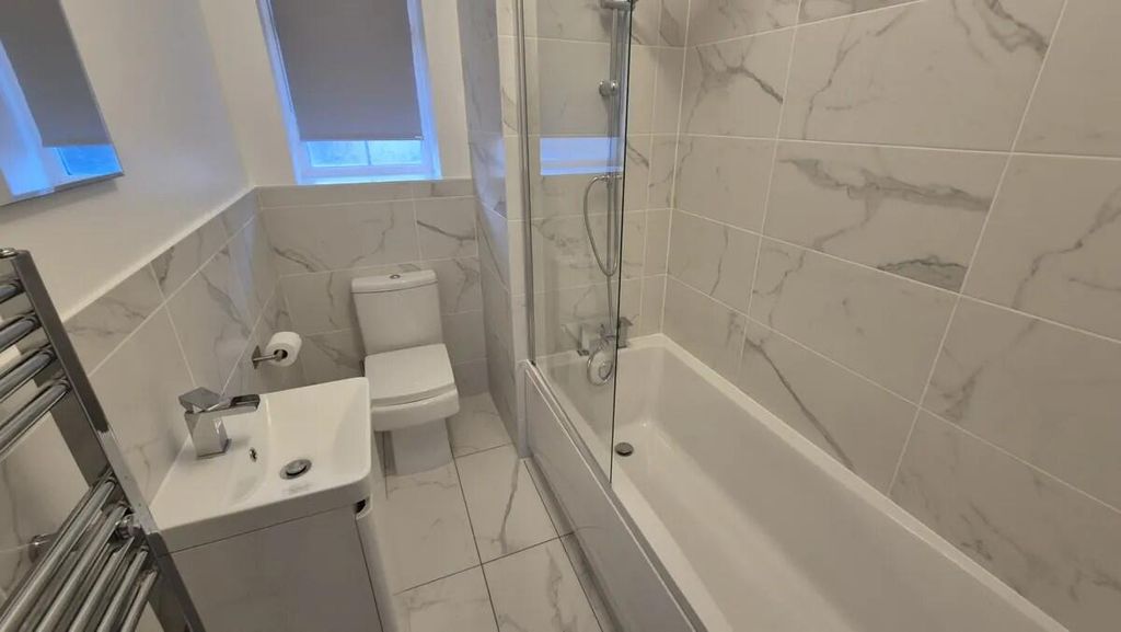 Property photo 3 of 4 Bathroom