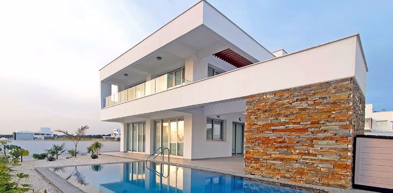 Property photo 1 of 14 Villa Artist...