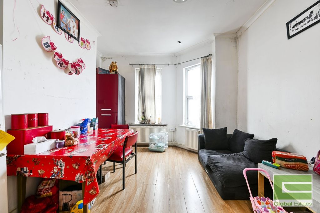 Property photo 3 of 6 Photo 3