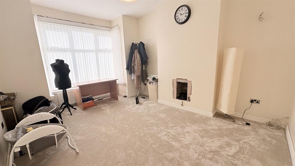 Property photo 2 of 23