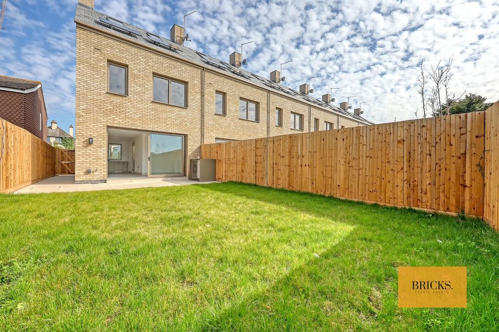 Property photo 1 of 35