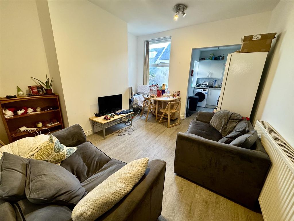 Property photo 2 of 8 Tempimagejldvd7.Jpg