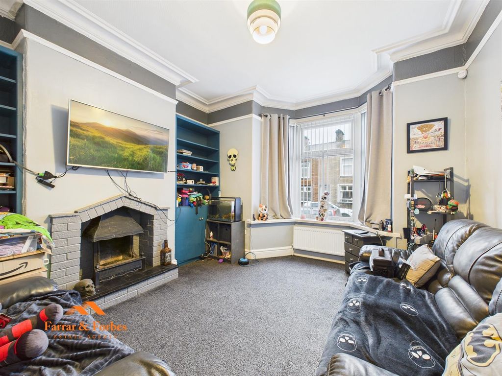 Property photo 2 of 13 Cam03956G0-Pr0198-Still005.Jpg