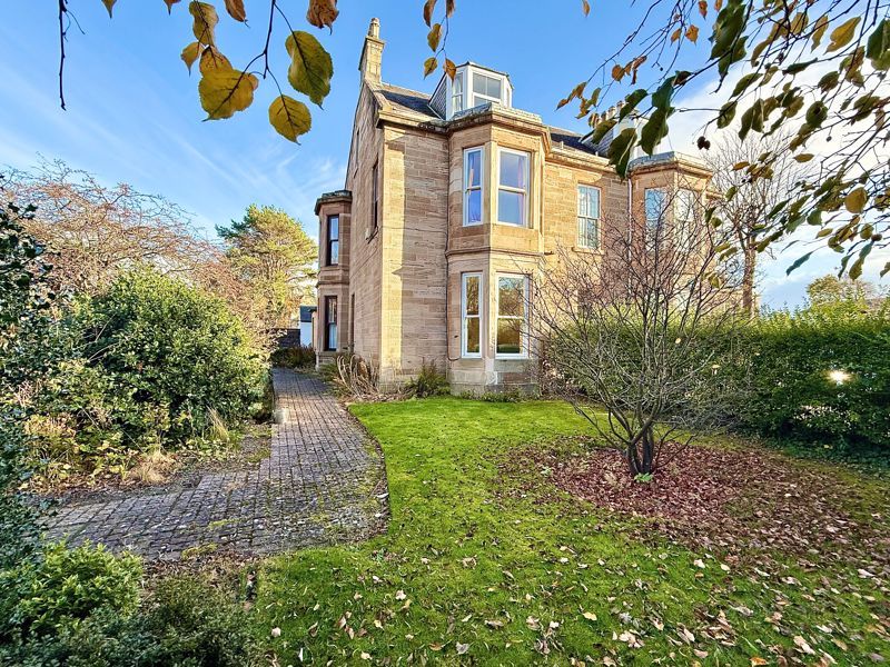 Property photo 3 of 33 Photo 34