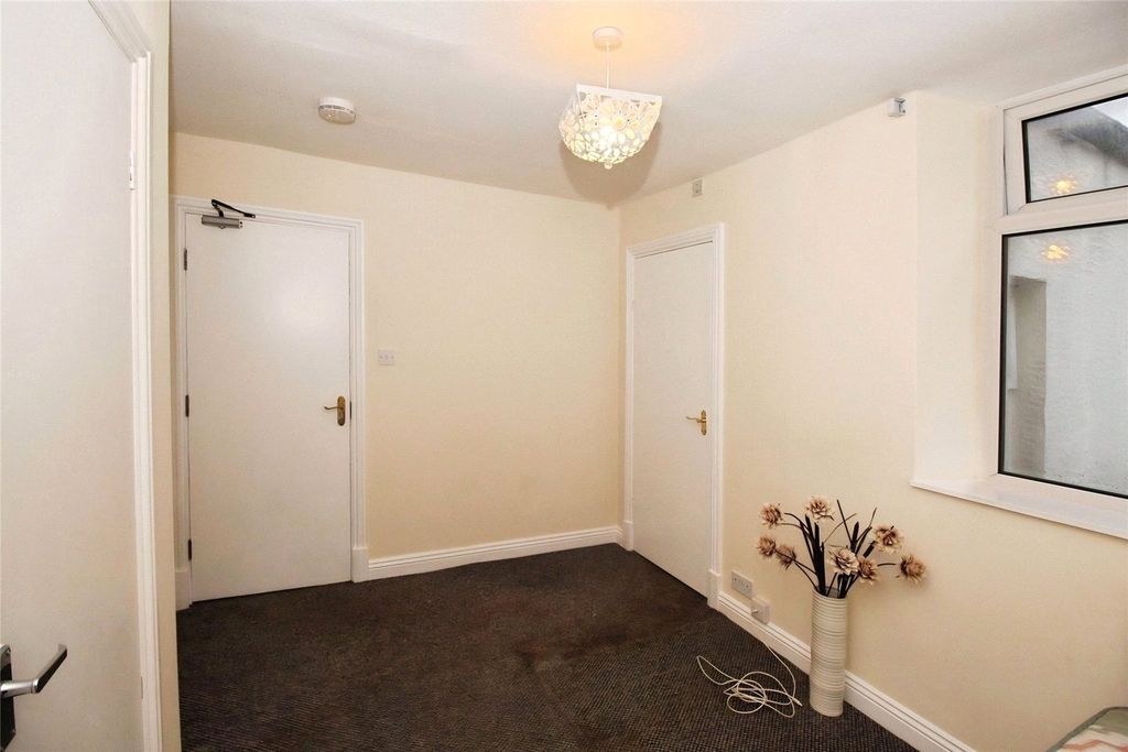 Property photo 2 of 5 Picture No. 06