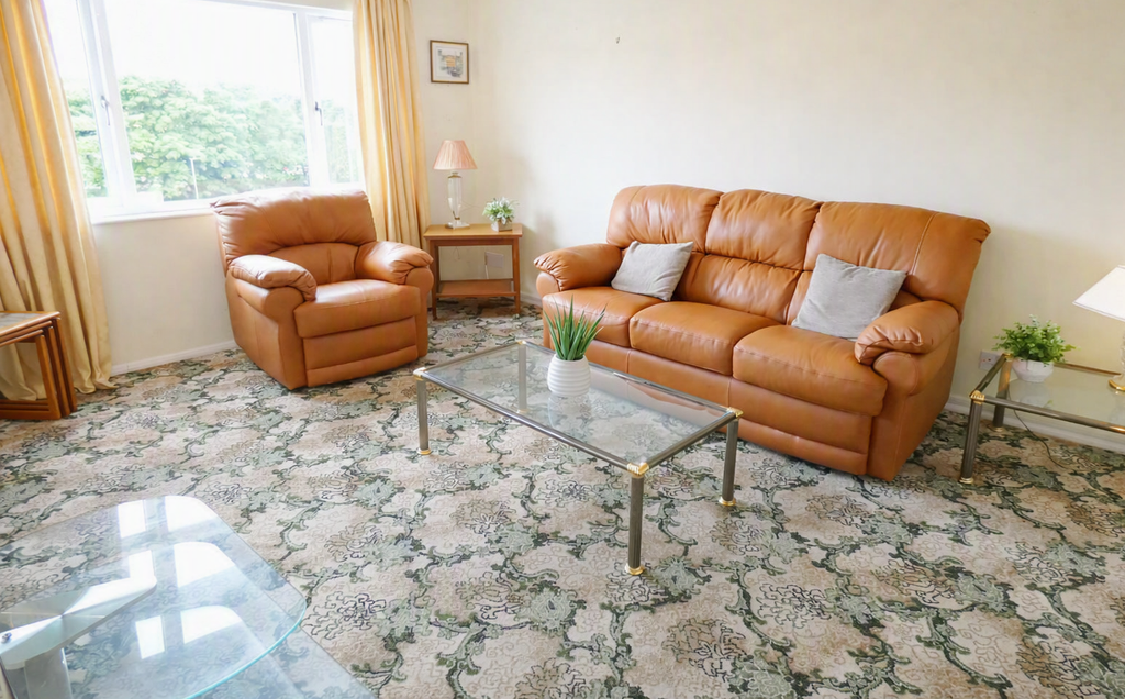 Property photo 2 of 12 Lounge