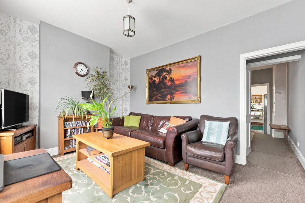 Property photo 3 of 31