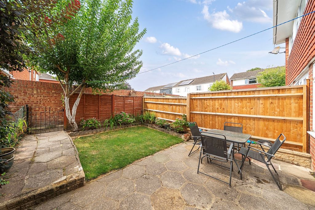 Property photo 2 of 12