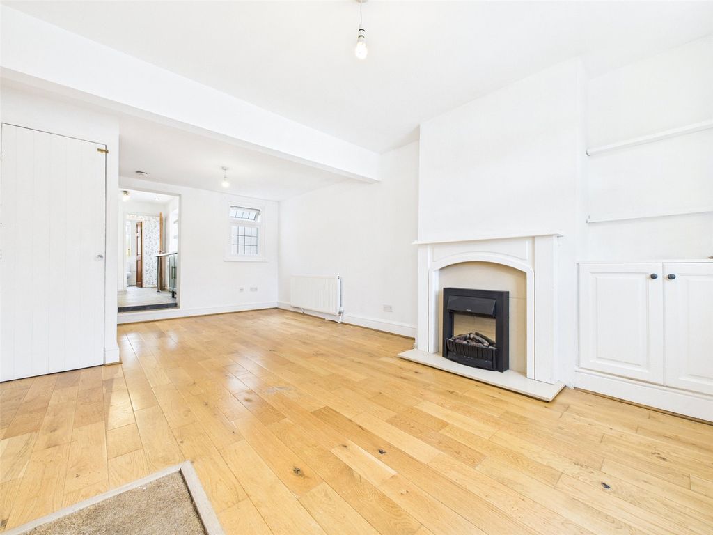 Property photo 2 of 11 Picture No. 02