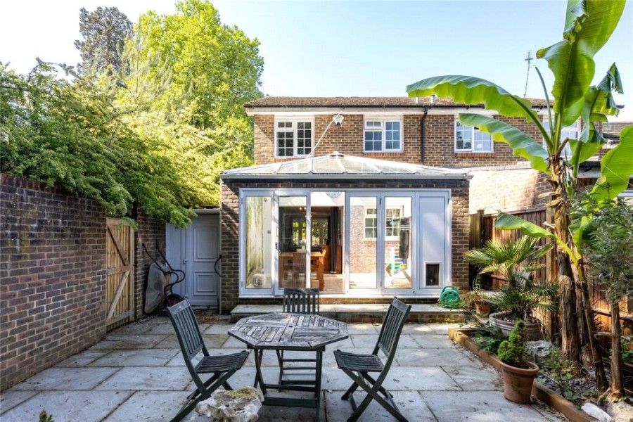 Property photo 1 of 9