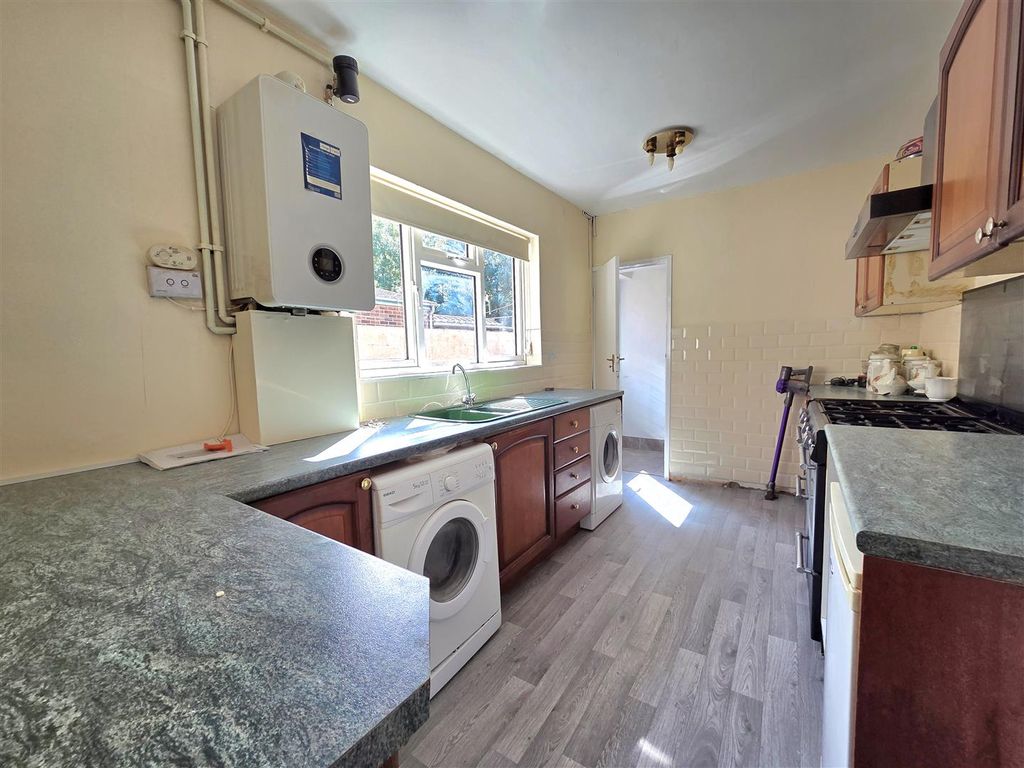 Property photo 2 of 13