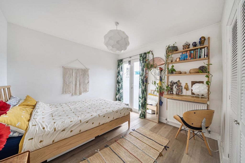 Property photo 3 of 20 Picture No. 24