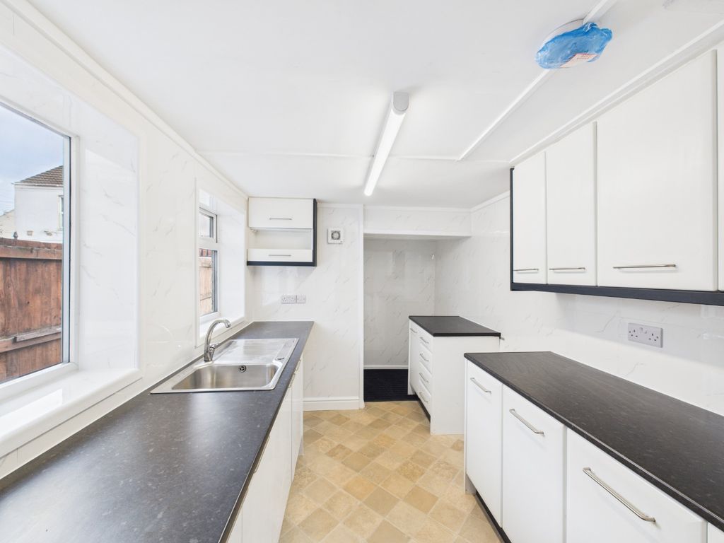 Property photo 3 of 14 4453207