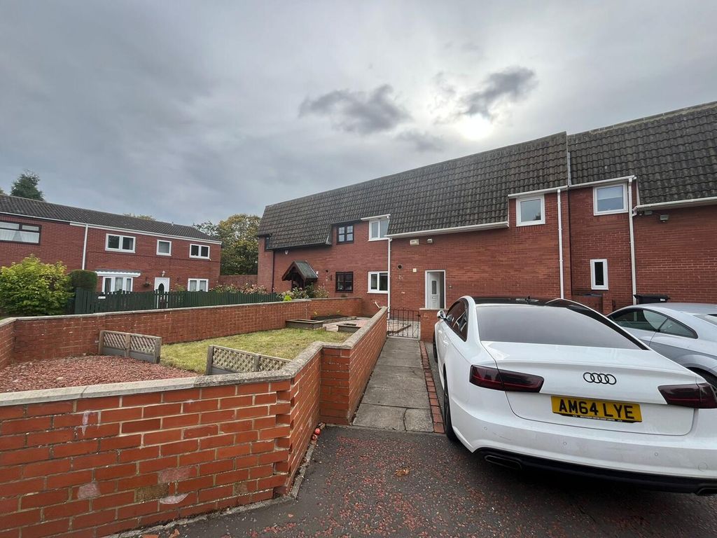 Property photo 1 of 12 Front (Exterior)