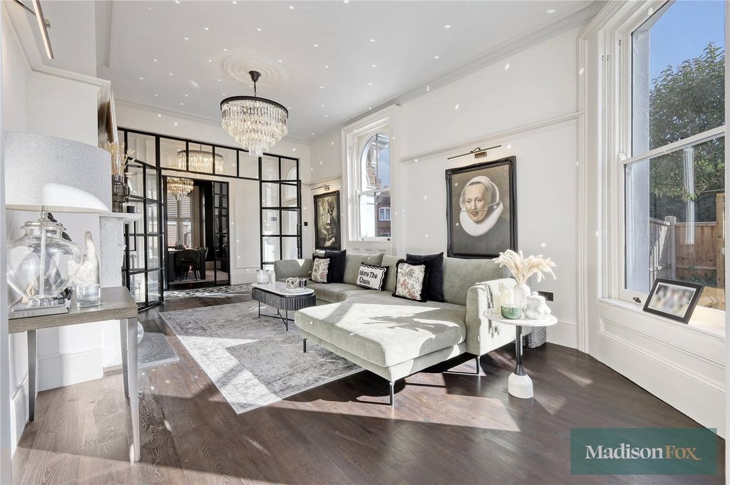 Property photo 3 of 52 Picture No. 39