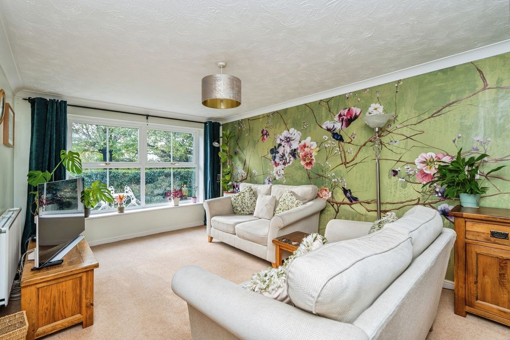 Property photo 2 of 21 Pbox-Img.Jpg