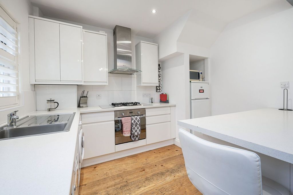 Property photo 2 of 9
