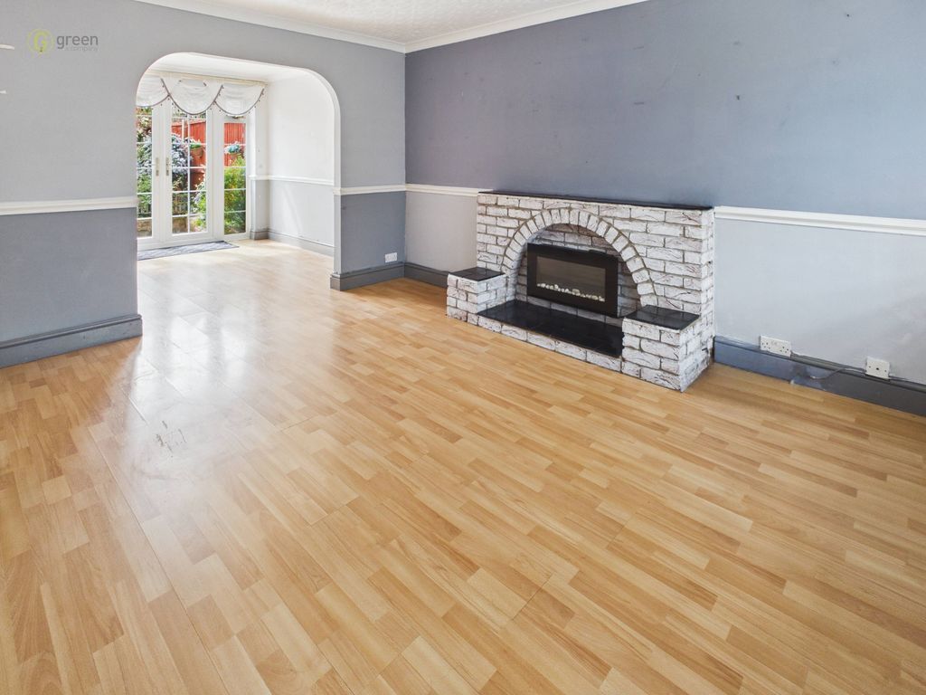 Property photo 3 of 18 8d791Bad35194650Badb3A04F82686Ac100Cam04425G0Pr0420Still004