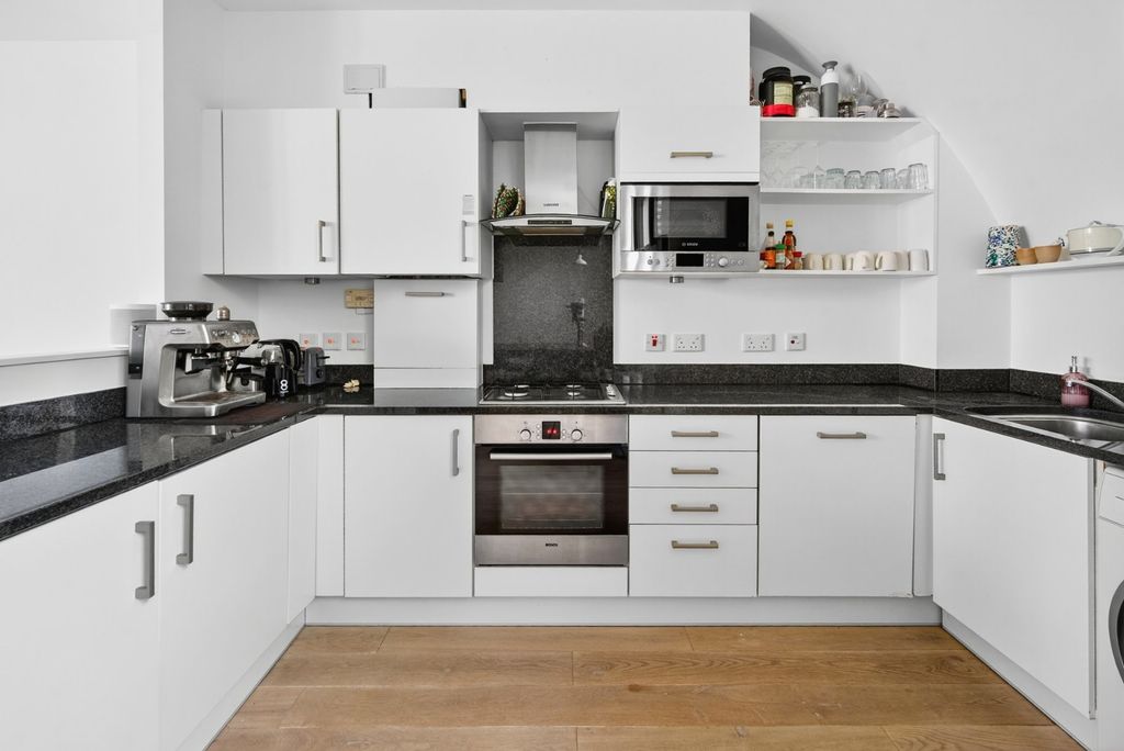 Property photo 3 of 19 Picture No. 29