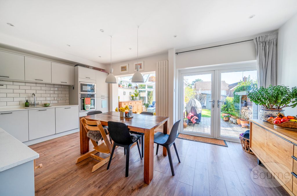 Property photo 3 of 21 06Edd6B3-08Ac-4A2...