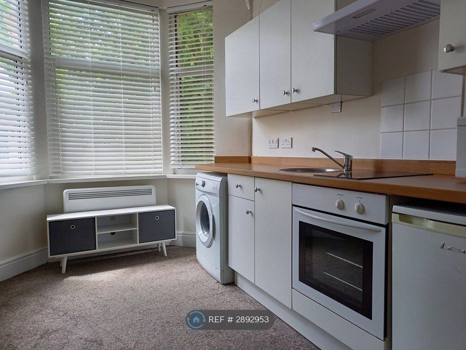 Property photo 1 of 8 Kitchen