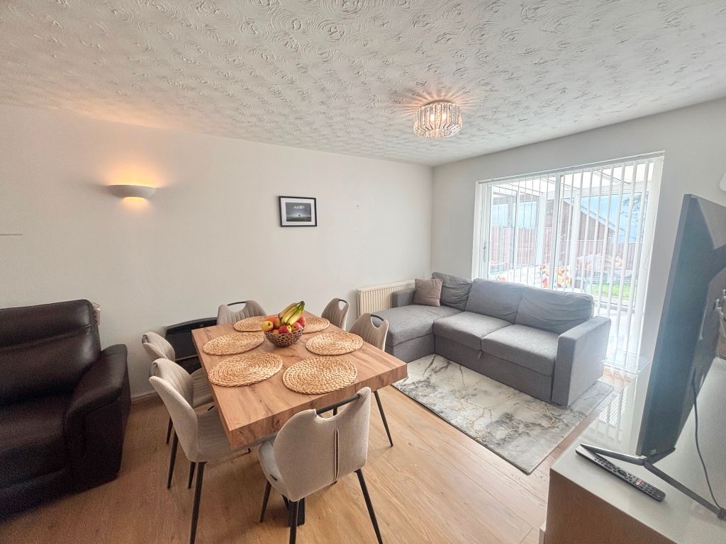 Property photo 2 of 39