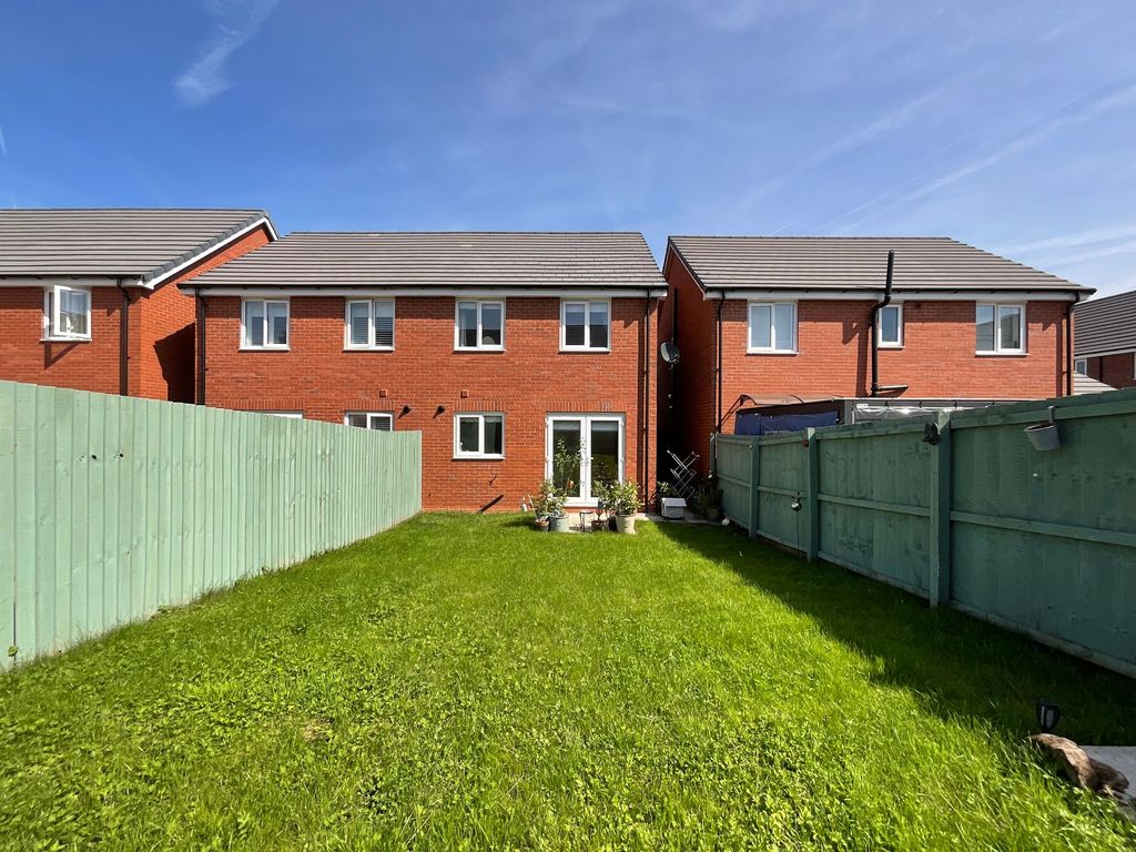 Property photo 2 of 19