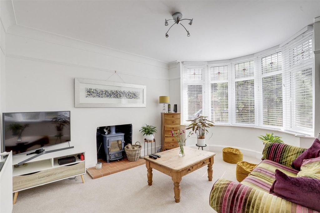 Property photo 2 of 26