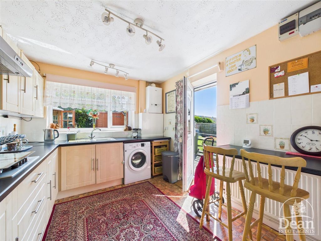 Property photo 2 of 10