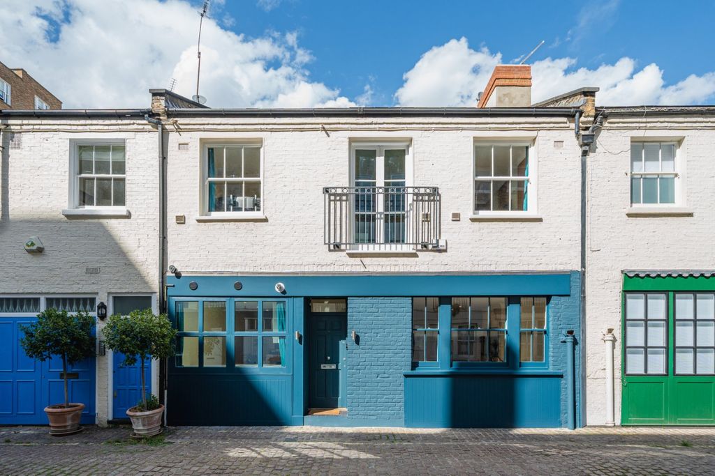 Property photo 1 of 12 External