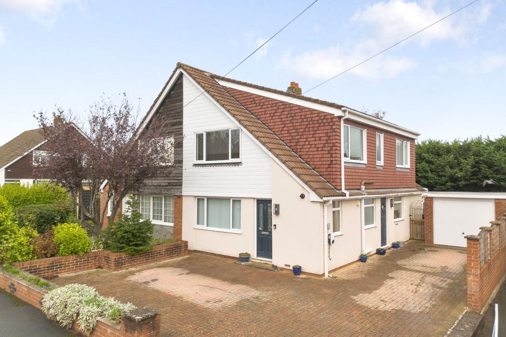 Property photo 1 of 27