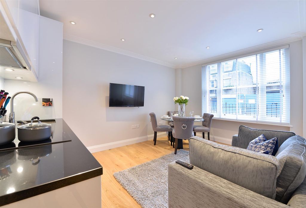 Property photo 1 of 8 4Hillst-1.Jpg