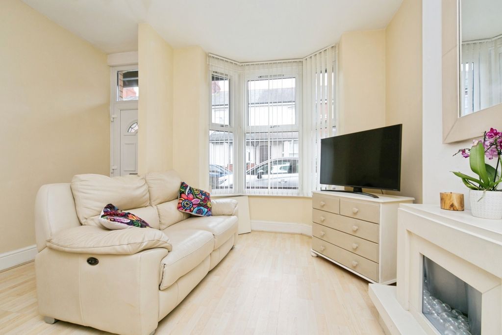 Property photo 2 of 18 Pbox-Img.Jpg