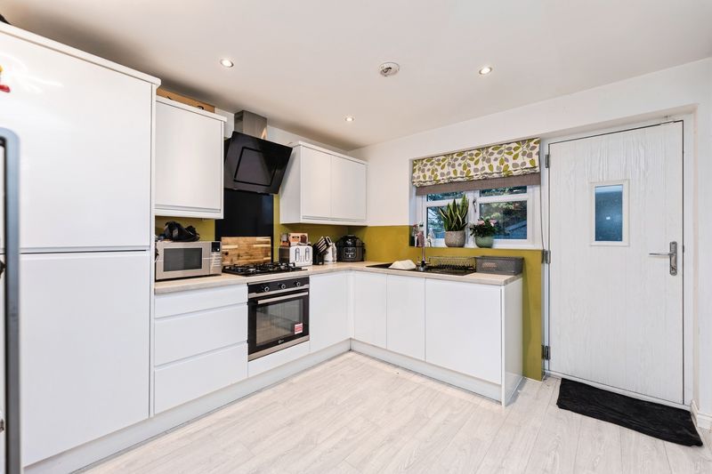 Property photo 2 of 20 Photo 16