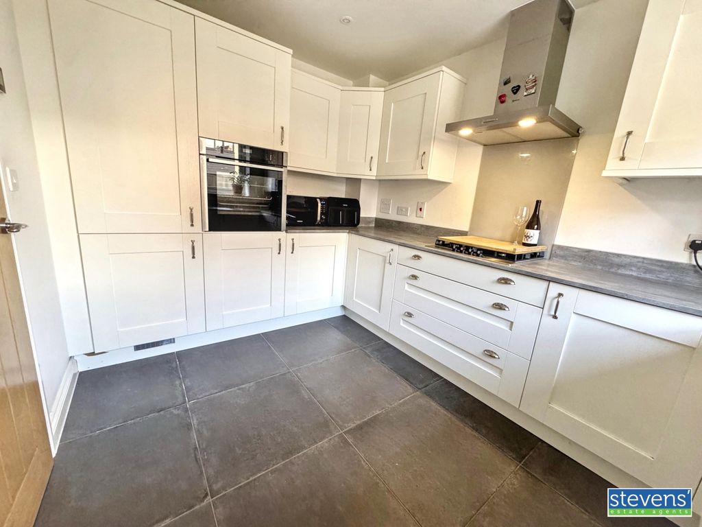 Property photo 3 of 17 Img_4225