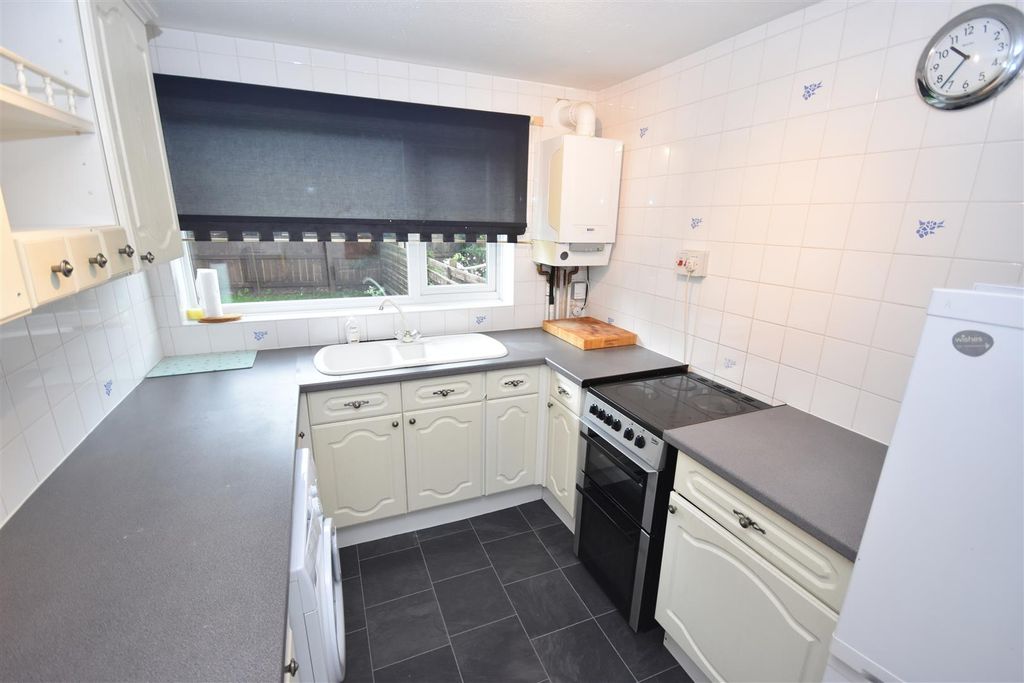 Property photo 3 of 7