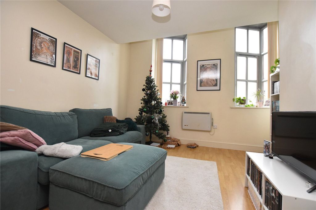 Property photo 2 of 11 Picture No. 04