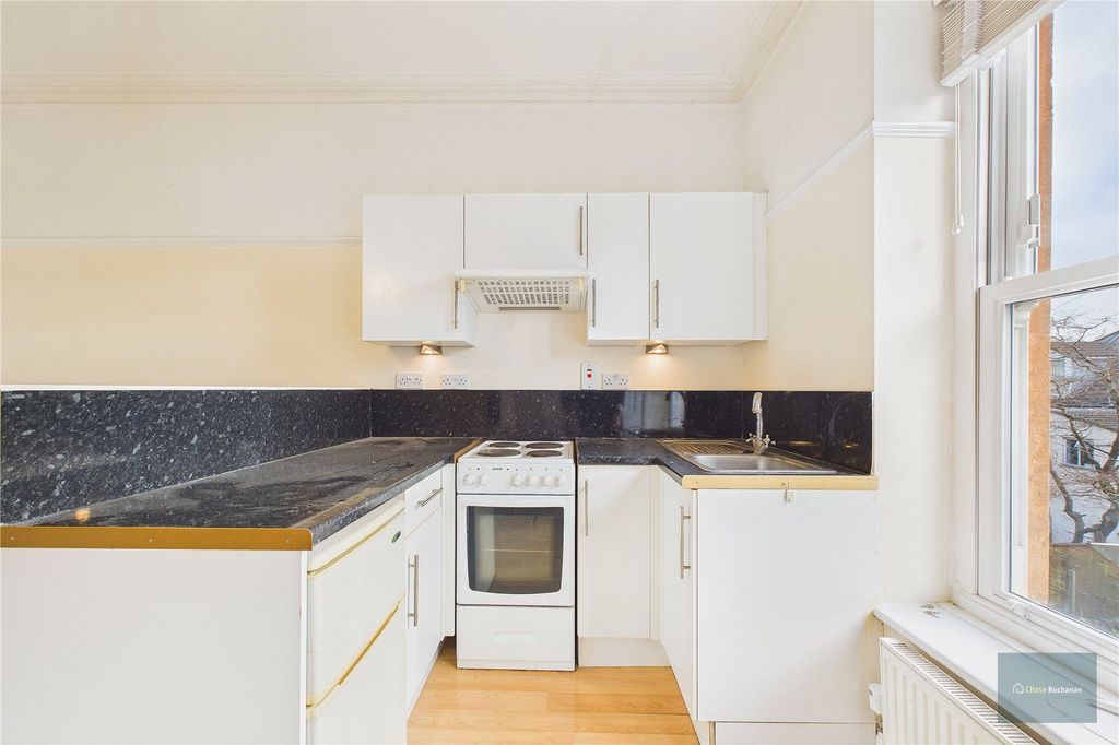 Property photo 3 of 9 Picture No. 01