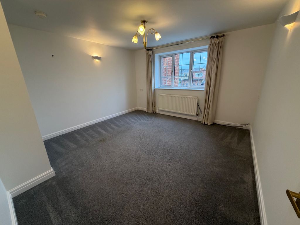 Property photo 2 of 13 Lounge