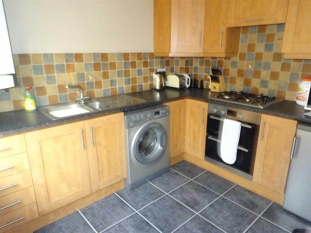 Property photo 2 of 13