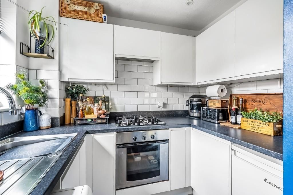 Property photo 3 of 12 8-Treelands-3.Jpg